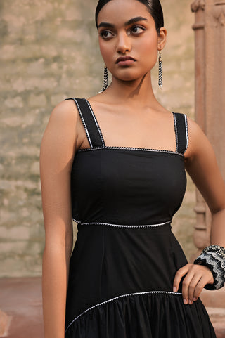 Noir maxi dress