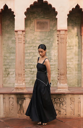 Noir maxi dress